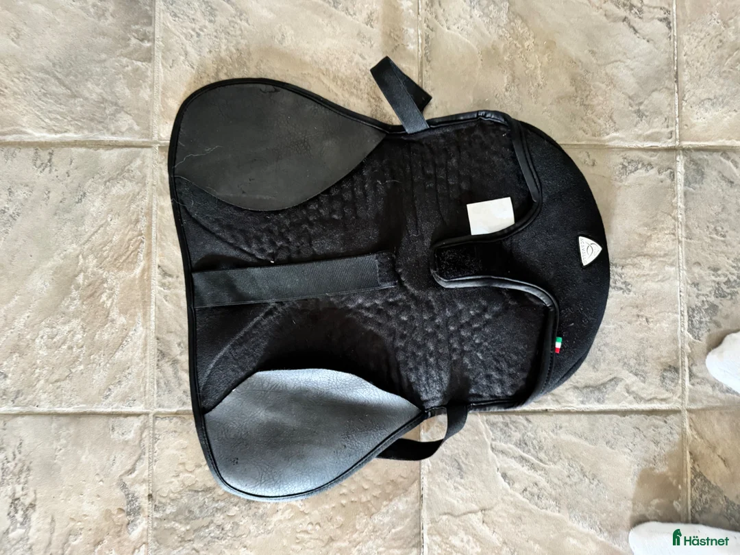 Övrig Ryttarutrustning ryttarutrustning till salu: Acavallo ortho-coccyx seat saver  i Alingsås - Annons 2