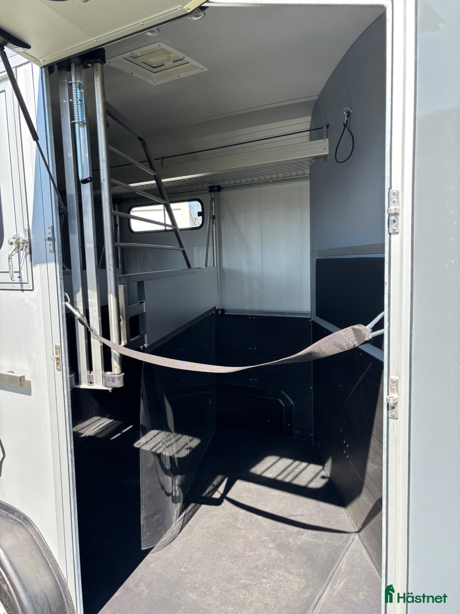 Hästtransporter  fordon & transport till salu: Cheval Maxi3 - Annons 6