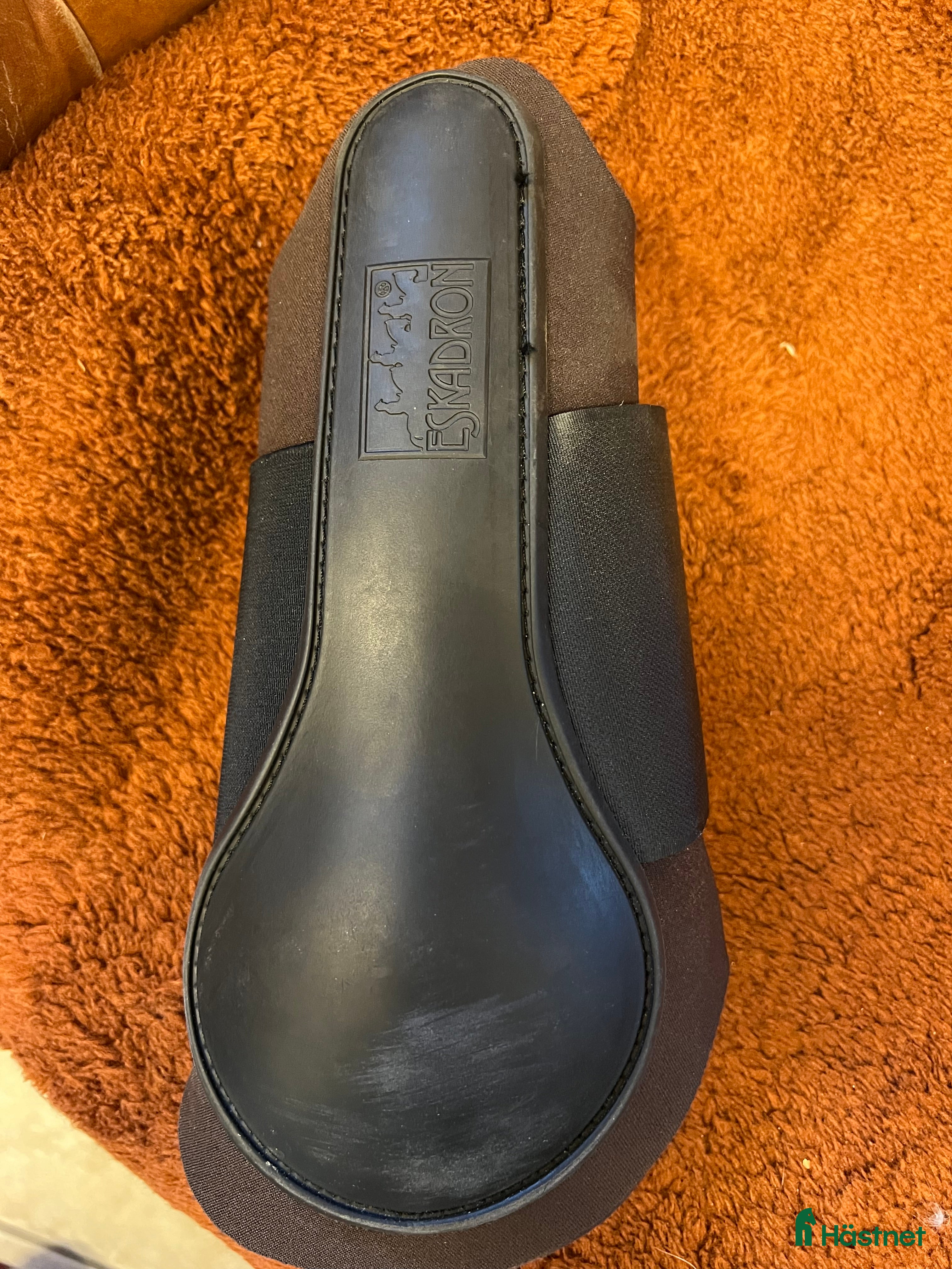 Benskydd hästutrustning till salu: Eskadron strykkappor  i Ödsmål - Annons 13