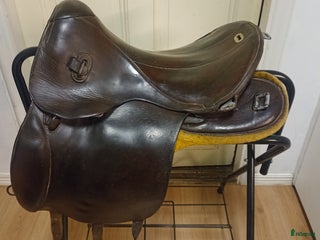 Sadlar hästutrustning till salu: Arme'sadel från k5 skånska husarregemtet i Stigtomta - Annons 12