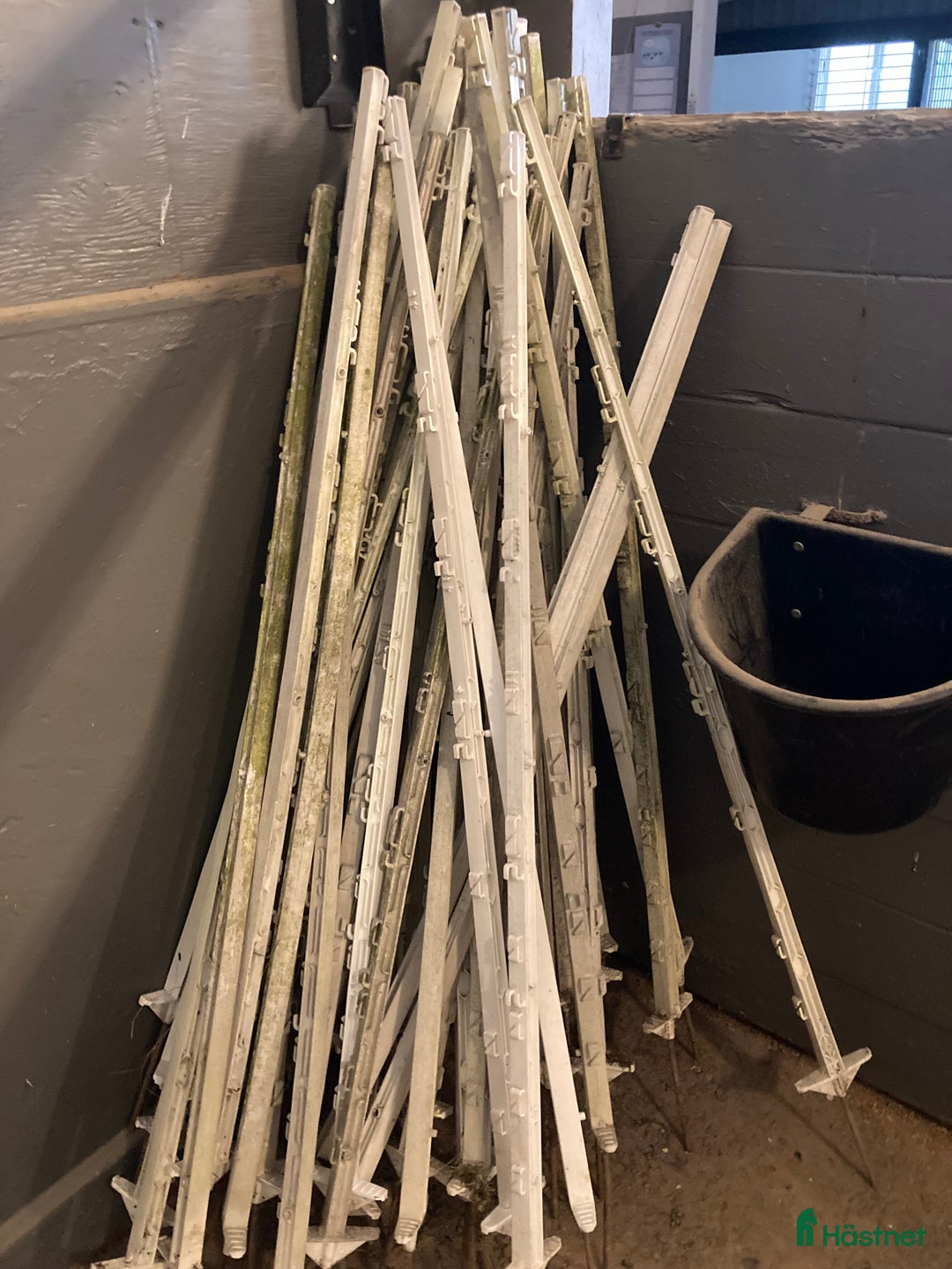 Stallinredning, stängsel & gård övrig utrustning till salu: Staketstolp i Sigtuna - Annons 1