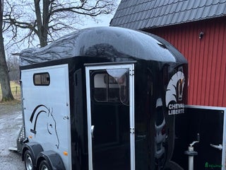 Hästtransporter fordon & transport till salu: Nyinkommen Gold 3-2020 i Tungelsta - Annons 1