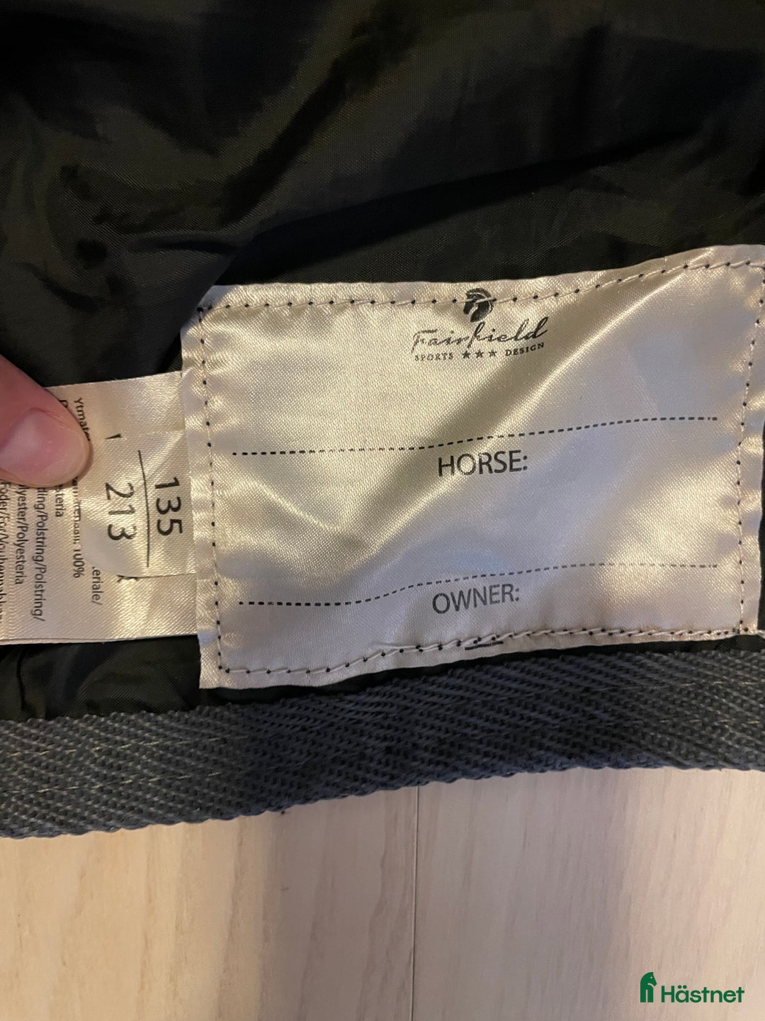 Täcken hästutrustning till salu: 300 g vintertäcke + hals!  i Strandbaden - Annons 2