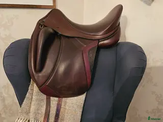 Sadlar hästutrustning Equiline Alissum dressyrsadel i Furulund - Annons 4
