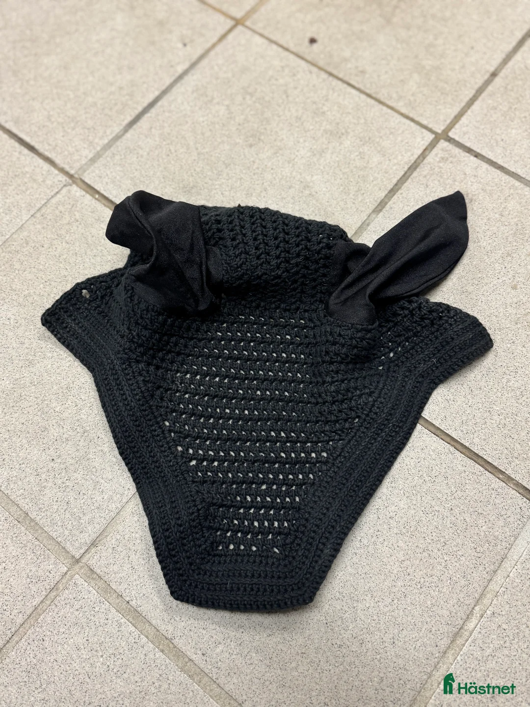 Schabrak & Vojlockar hästutrustning till salu: Kentucky huva i Vänersborg - Annons 2