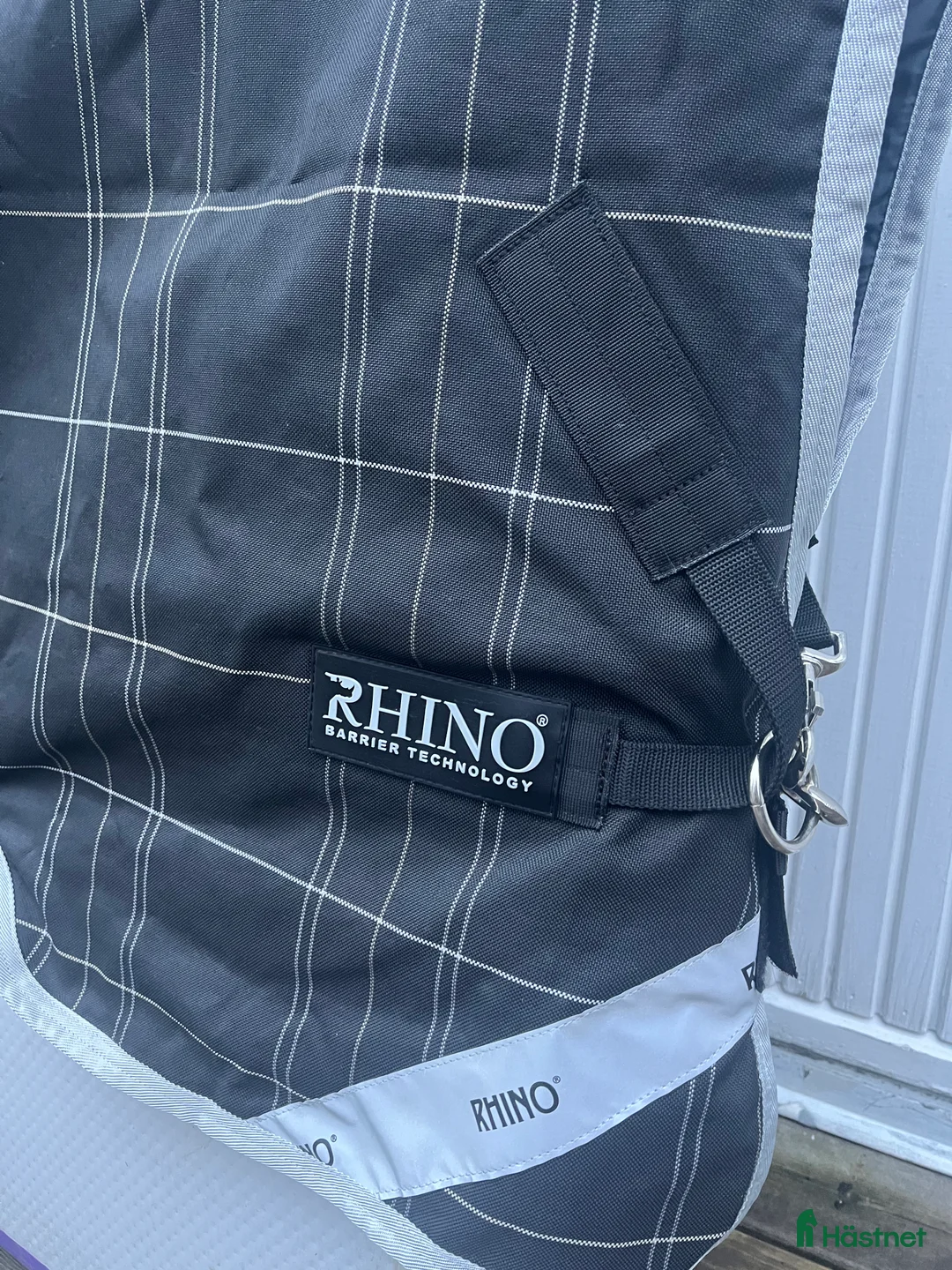 Täcken hästutrustning till salu: Nyskick! Horseware Rhino Pony Wug 100 gram i Väckelsång - Annons 3