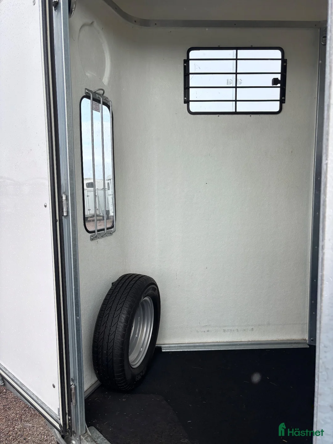 Hästtransporter  fordon & transport till salu: Fin Fautras Provan Club - Annons 8