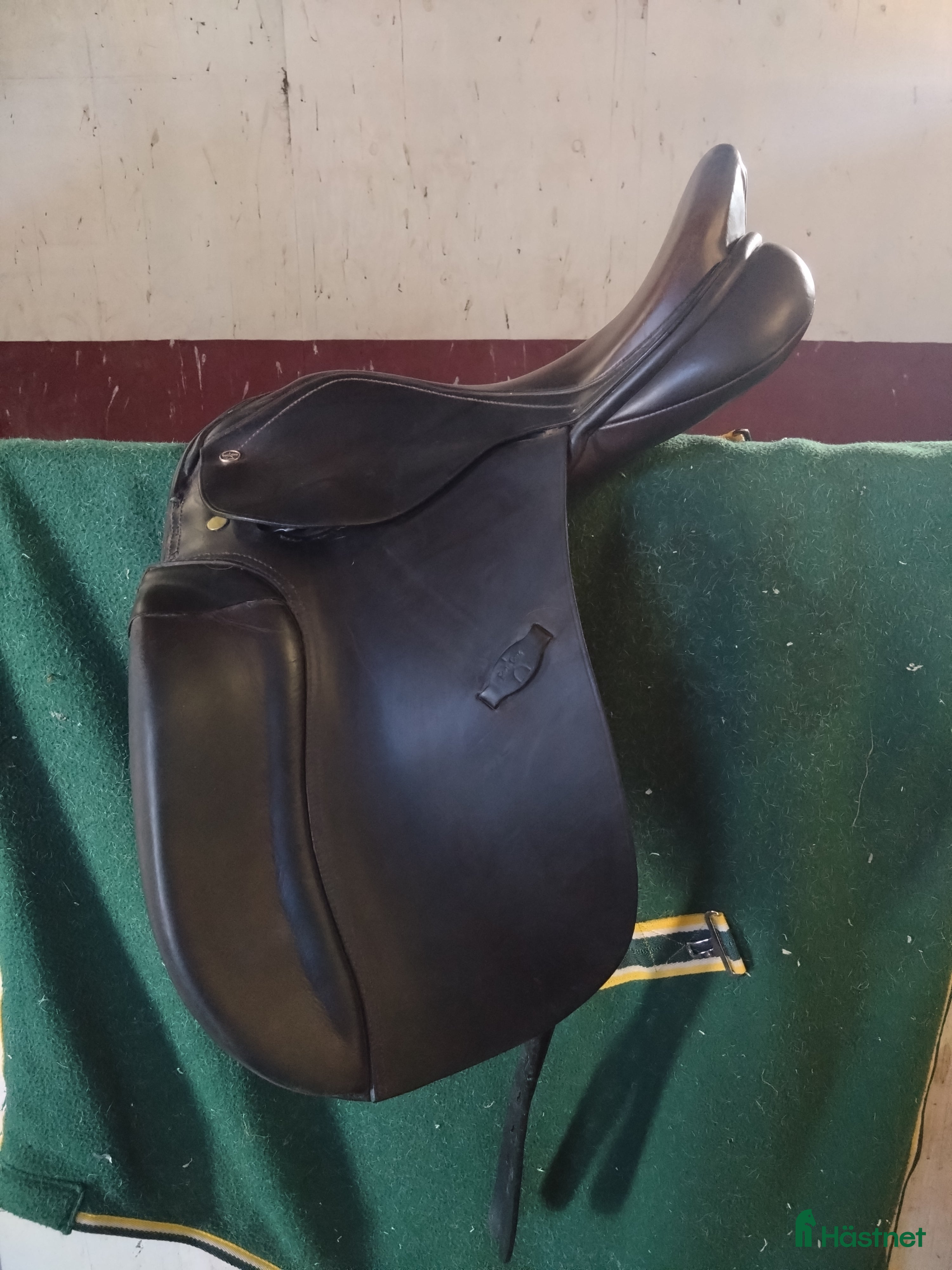 Sadlar hästutrustning Santa Cruz NE, brun. 16,5 och xvid - Annons 4