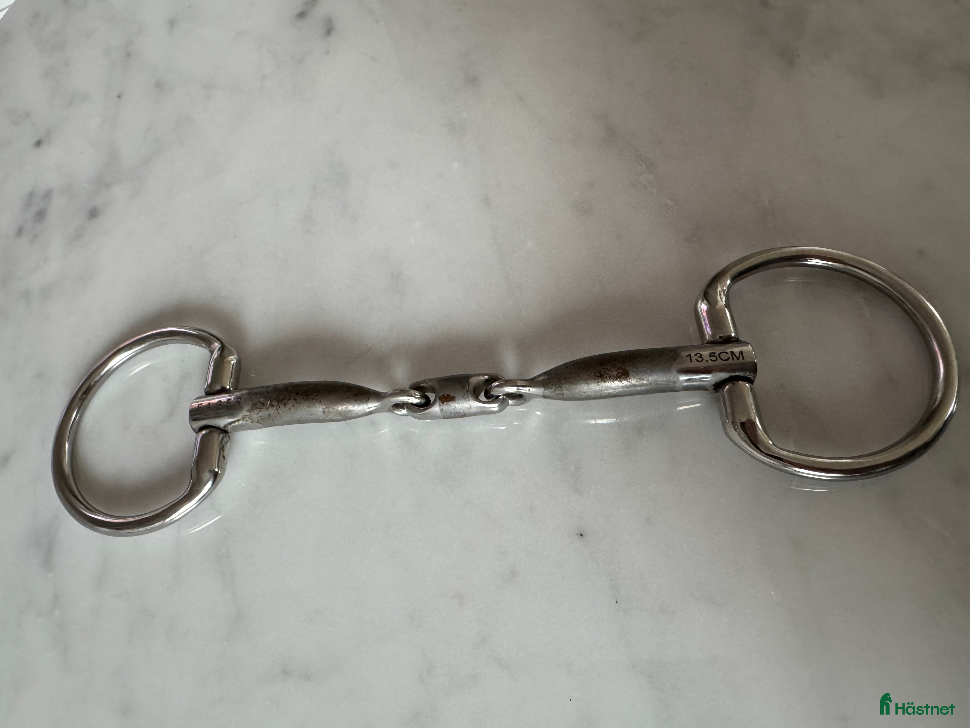 Bett hästutrustning till salu: Fager Ludwig sötmalm bridong  i Täby - Annons 2