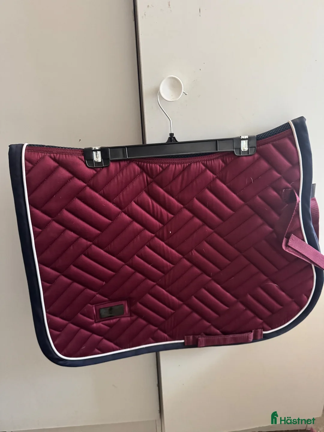 Schabrak & Vojlockar hästutrustning till salu: Bytes: 3 hopp equestrian Stockholm- pony schabrak  - Annons 1