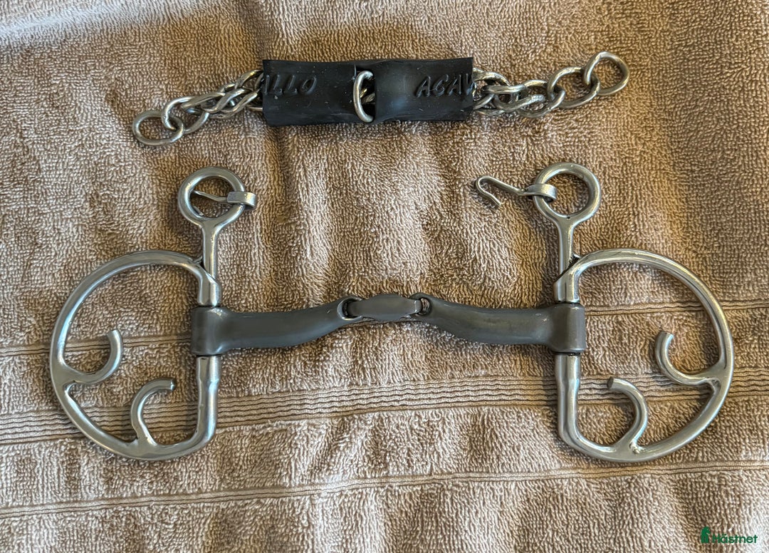 Bett hästutrustning till salu: Fager, Lippo & metalab bett i superfint skick - Annons 1