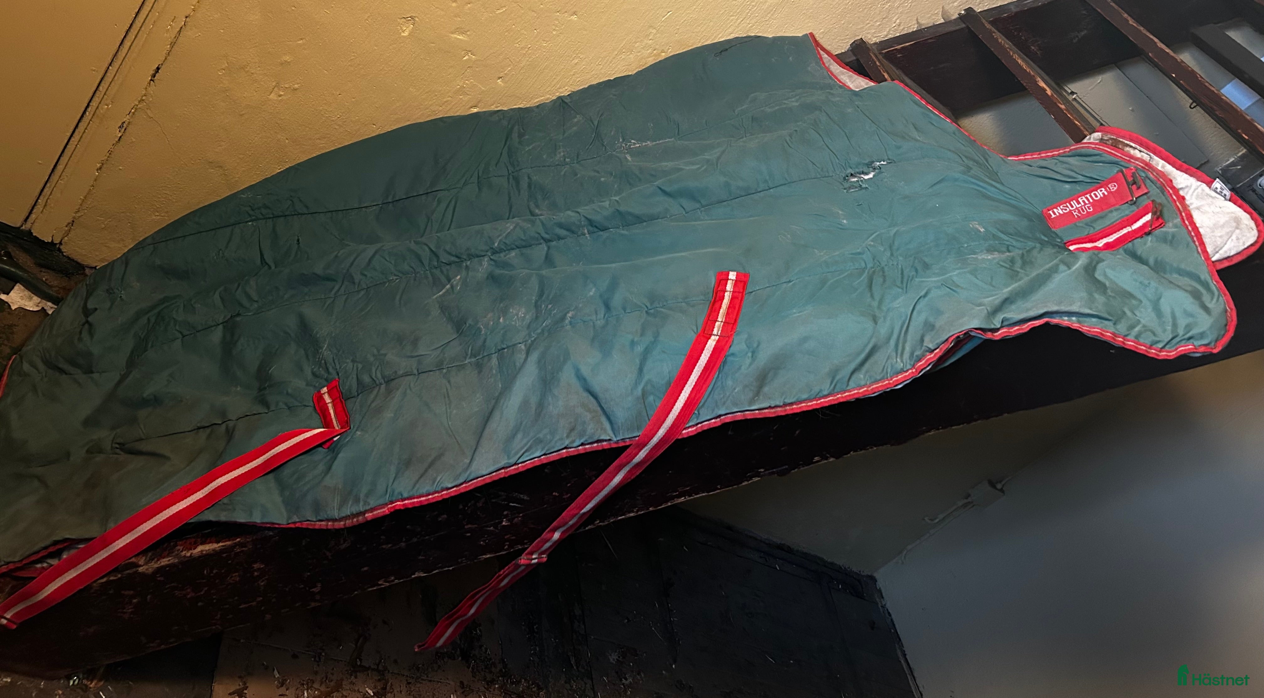 Täcken hästutrustning Äldre Horseware stalltäcke 145 i Hörby - Annons 9