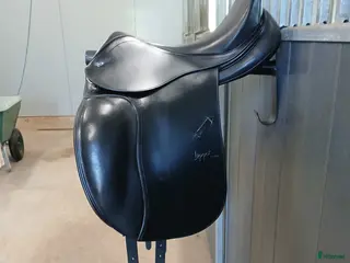 Sadlar hästutrustning Välvårdad dressyrsadel i Västra Ämtervik - Annons 5