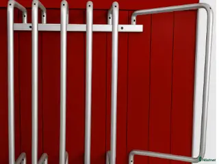 Stallinredning, stängsel & gård övrig utrustning till salu: Stabil täckeshängare i Rosersberg - Annons 20