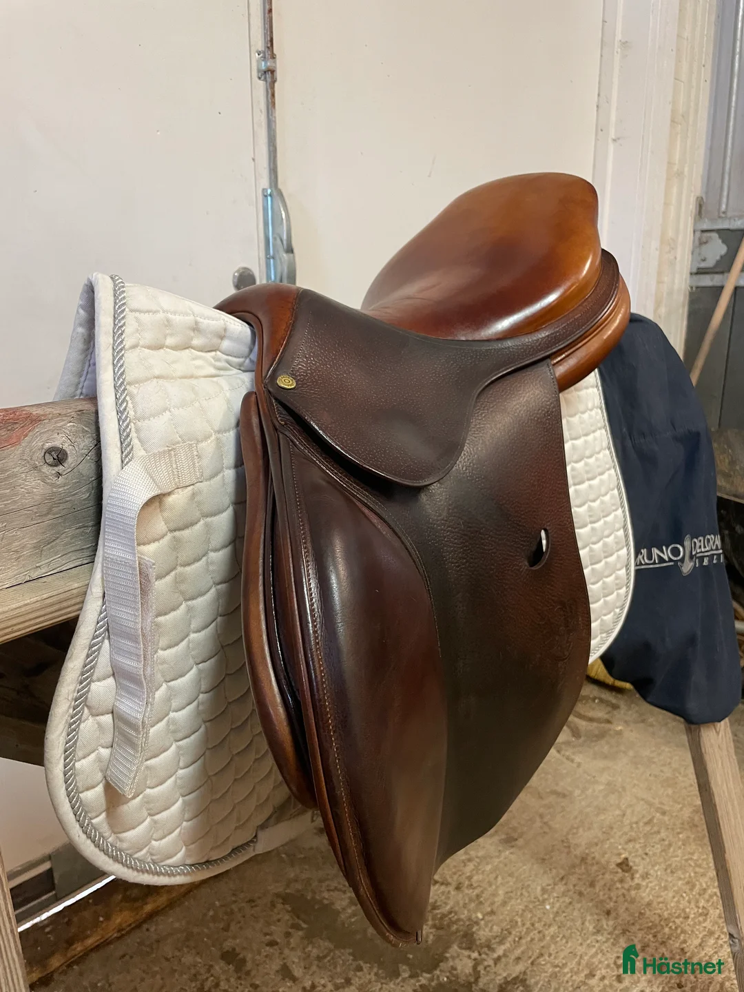 Sadlar hästutrustning till salu: Bruno Delgrange Nino 17,5" i Järlåsa - Annons 7