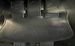Sadlar hästutrustning till salu: Bates Momentum  i Finspång - Bild 2