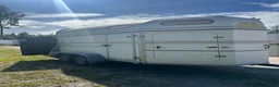 Hästtransporter  fordon & transport till salu: Boj -10, med sadelkammare - Annons 4