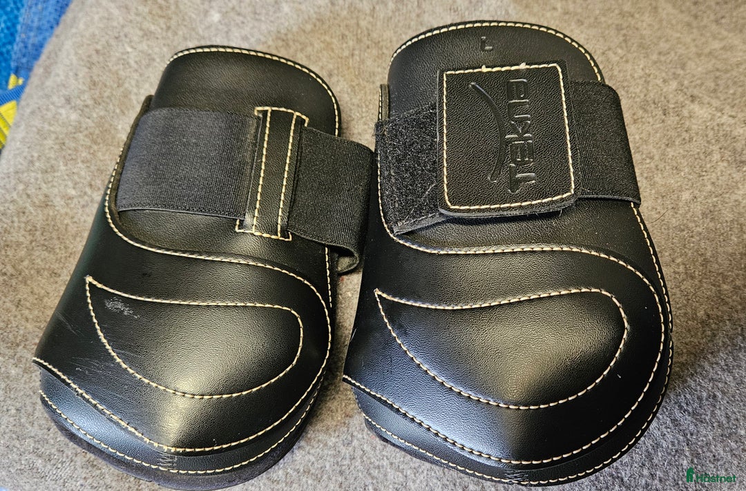 Benskydd hästutrustning till salu: Tekna benskydd i nyskick i Hudiksvall - Annons 3