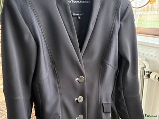 Jackor & Kavajer ryttarutrustning till salu: Svart tävlingskavaj från Horse Pilot i Grangärde - Annons 16