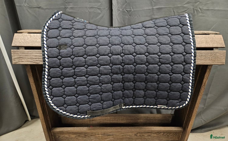 Schabrak & Vojlockar hästutrustning till salu: Schabrak, full, Equiline i Gällivare - Annons 10