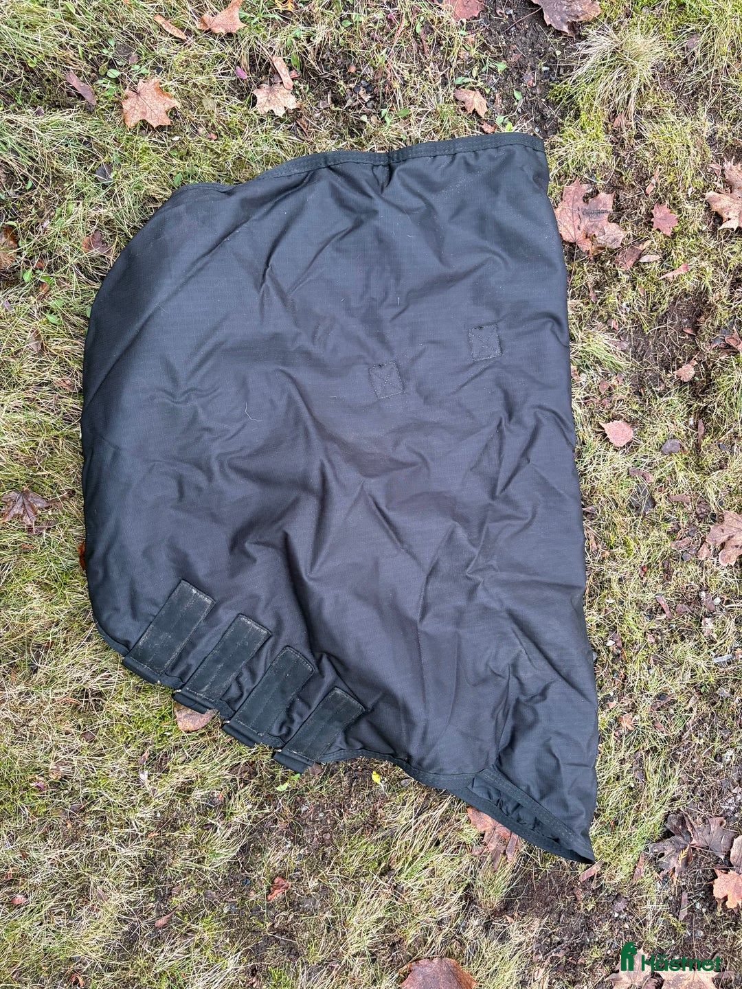 Täcken hästutrustning till salu: Begagnat täcke 100/200 g + hals i Huddinge - Annons 2