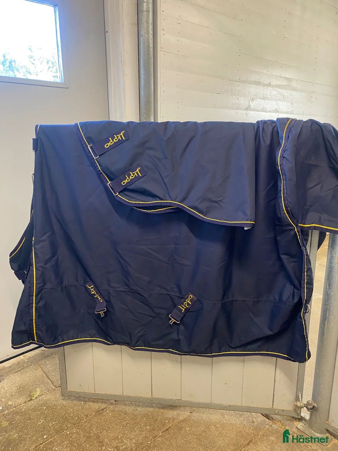 Täcken hästutrustning till salu: Lippo utetäcke med hals - Annons 2