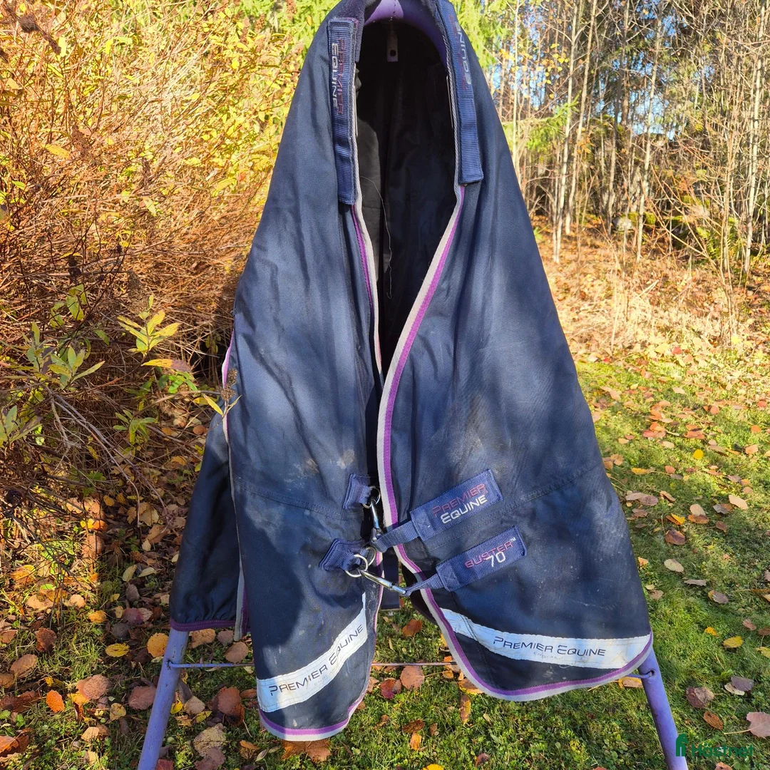 Täcken hästutrustning till salu: Premiere Equine Buster utetäcken + liner - Annons 2