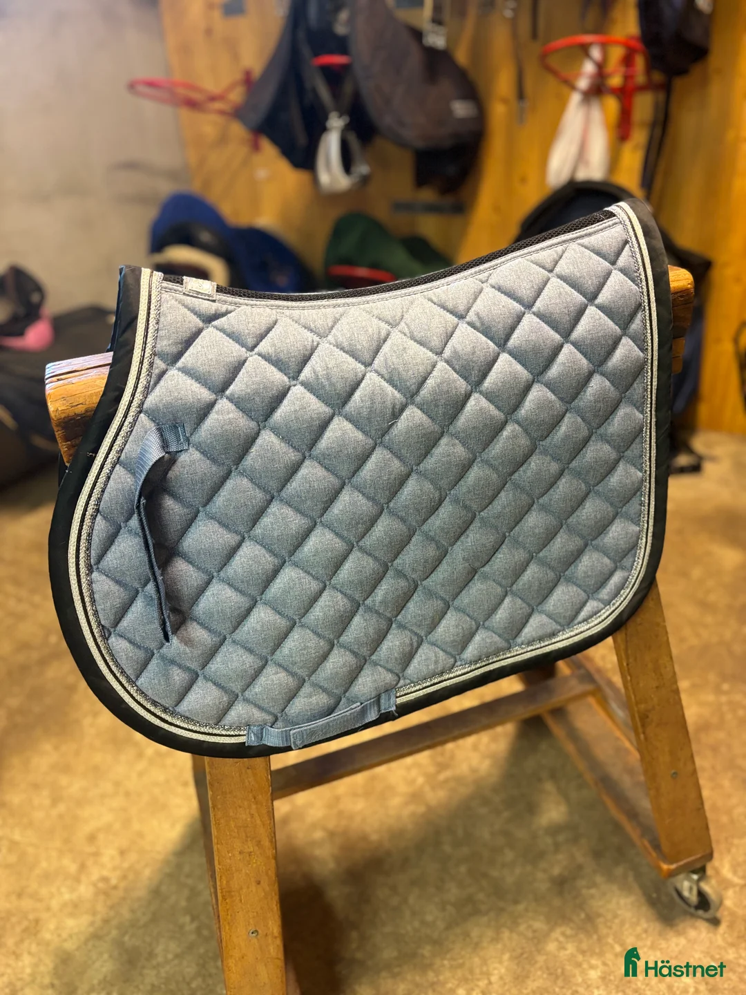 Schabrak & Vojlockar hästutrustning till salu: Rider by horse platinum schabrak i Ronneby - Annons 1