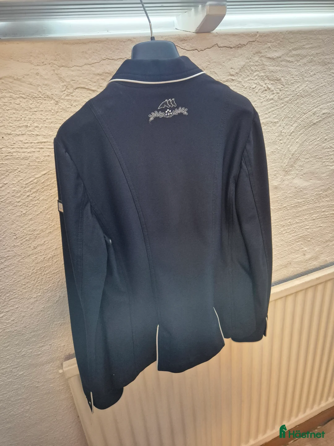 Jackor & Kavajer ryttarutrustning till salu: CT & Equiline kavaj! Fint skick.  i Kristianstad - Annons 2