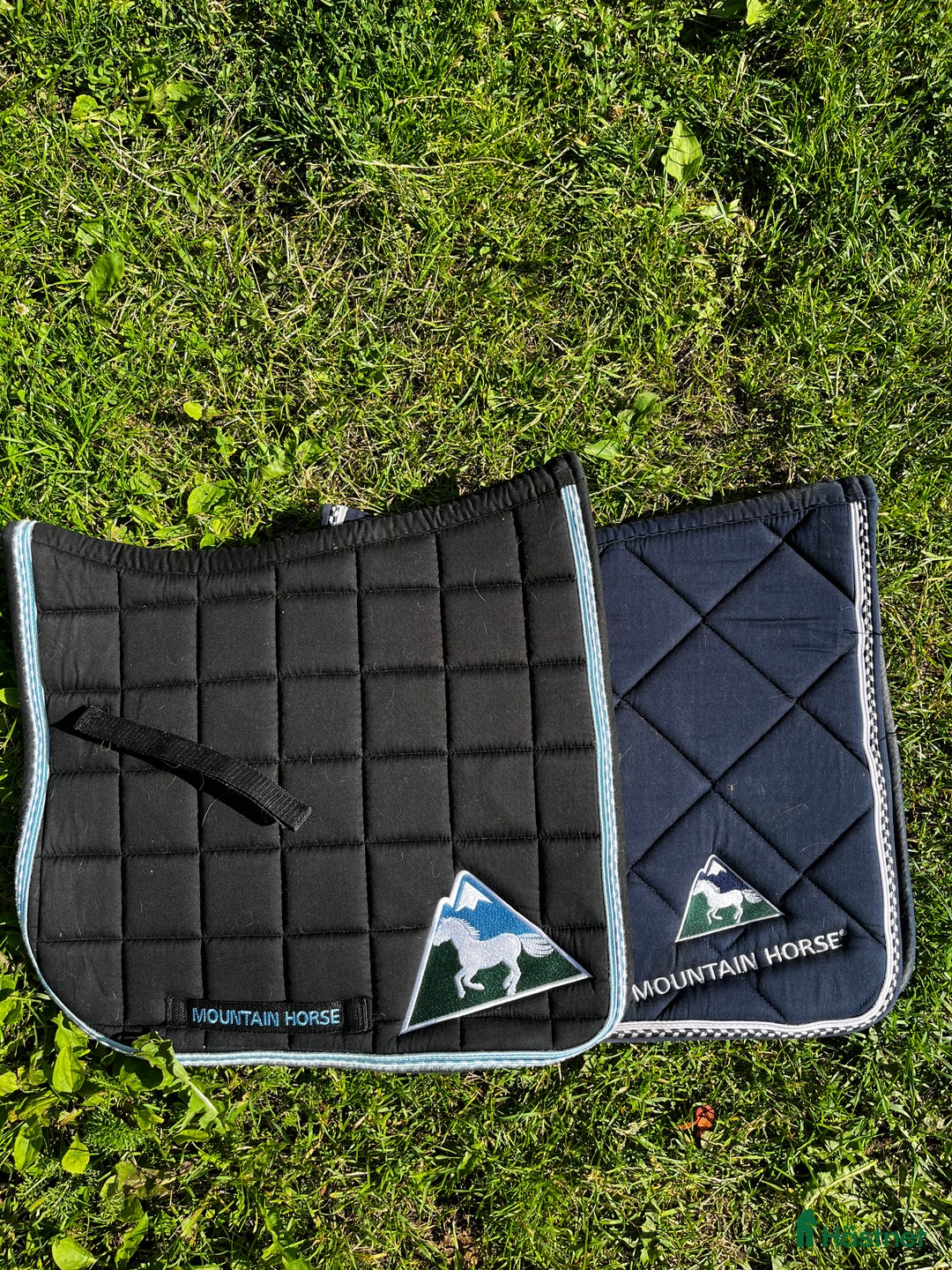 Schabrak & Vojlockar hästutrustning till salu: Dressyrschabrak för ponny i Holsbybrunn - Annons 1