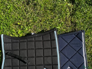 Schabrak & Vojlockar hästutrustning till salu: Dressyrschabrak för ponny i Holsbybrunn - Annons 2