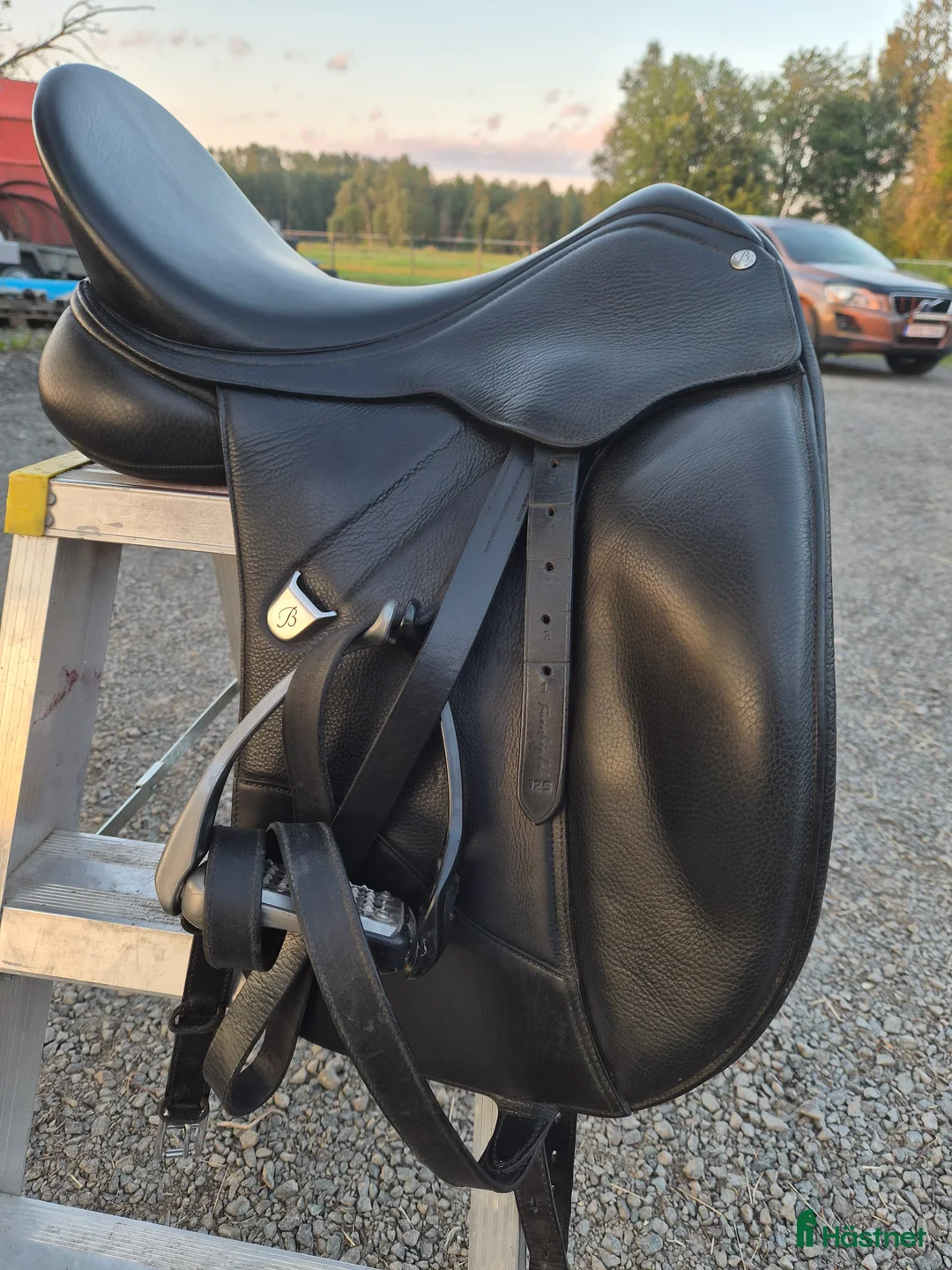 Sadlar hästutrustning till salu: Bates Isabelle Werth i Dala-Järna - Annons 2