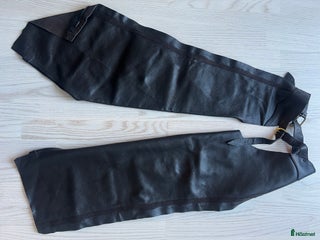 Övrigt Ridkläder ryttarutrustning till salu: Oanvända Long Chaps i brunt läder i Solna - Annons 1