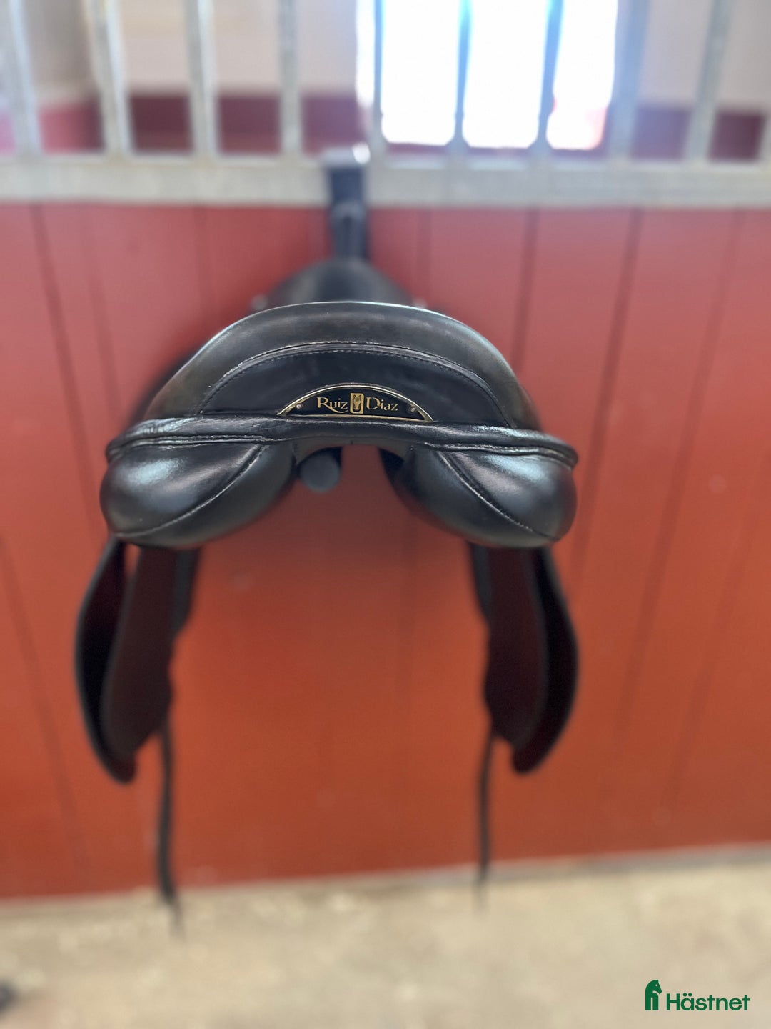 Sadlar hästutrustning till salu: Sadel Lippo i Gråbo - Annons 3