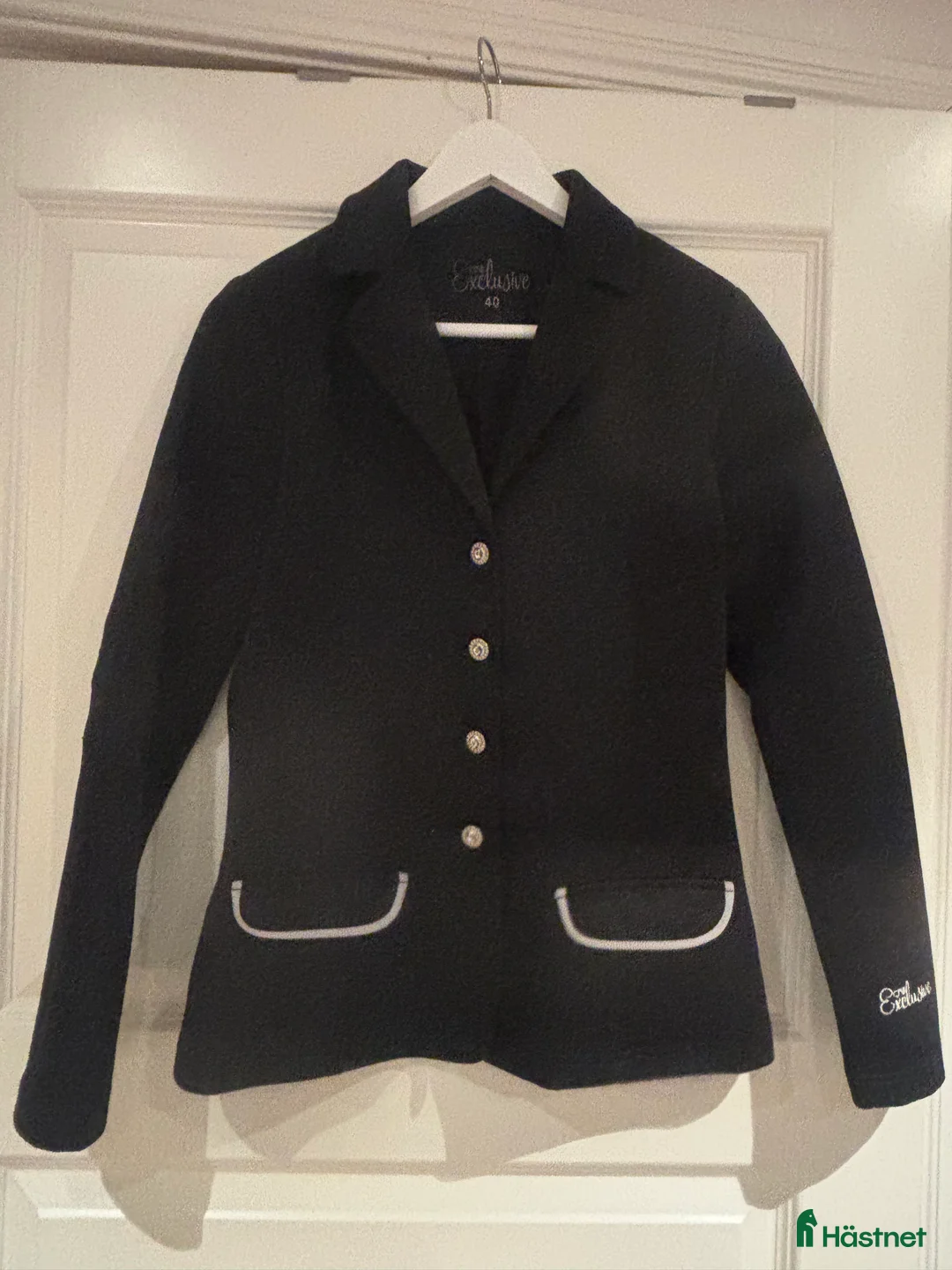 Jackor & Kavajer ryttarutrustning till salu: Fin ridkavaj stl 40 - Annons 1