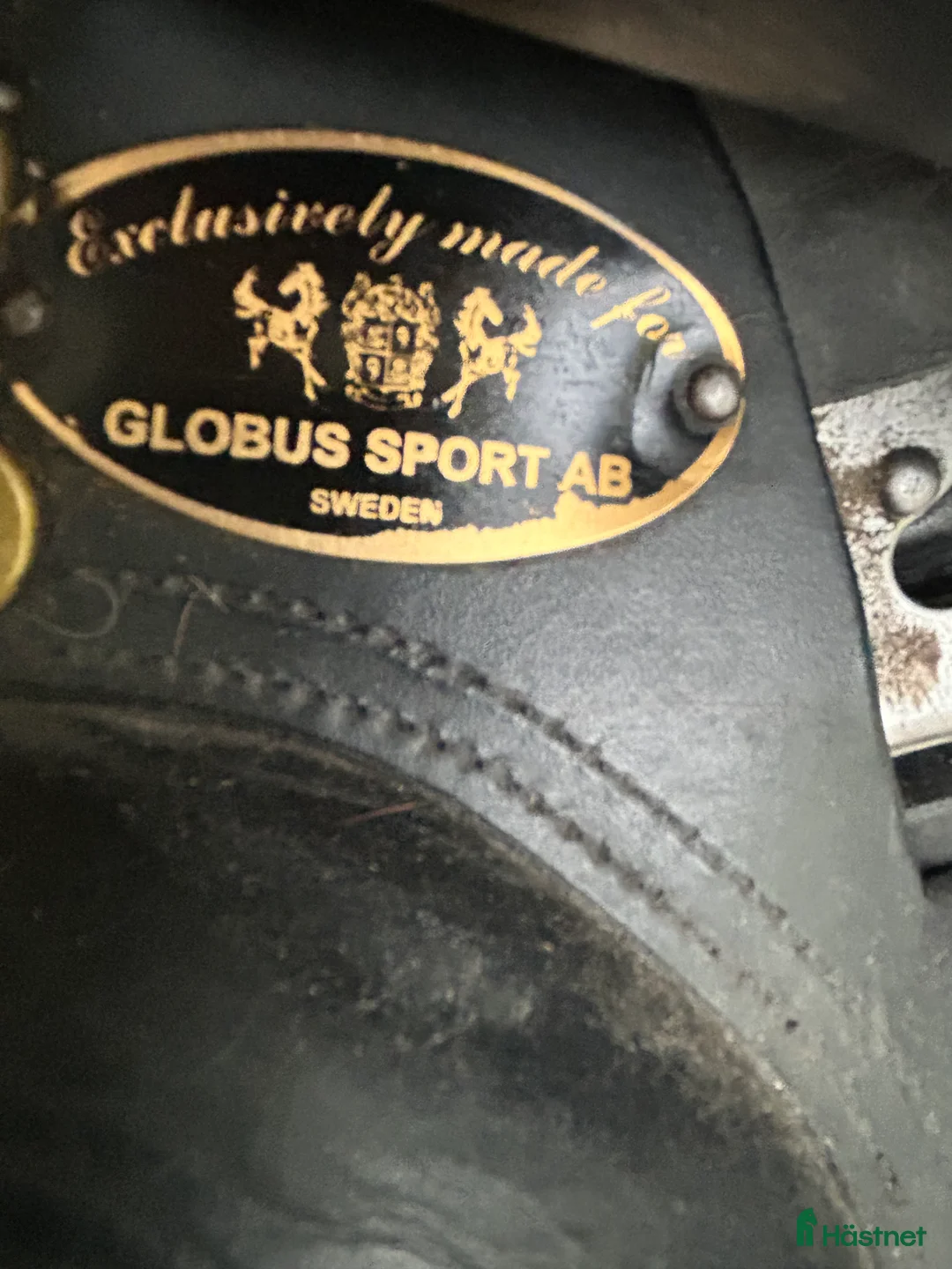 Sadlar hästutrustning till salu: Svart dressyrsadel från Globus i Mellerud - Annons 5