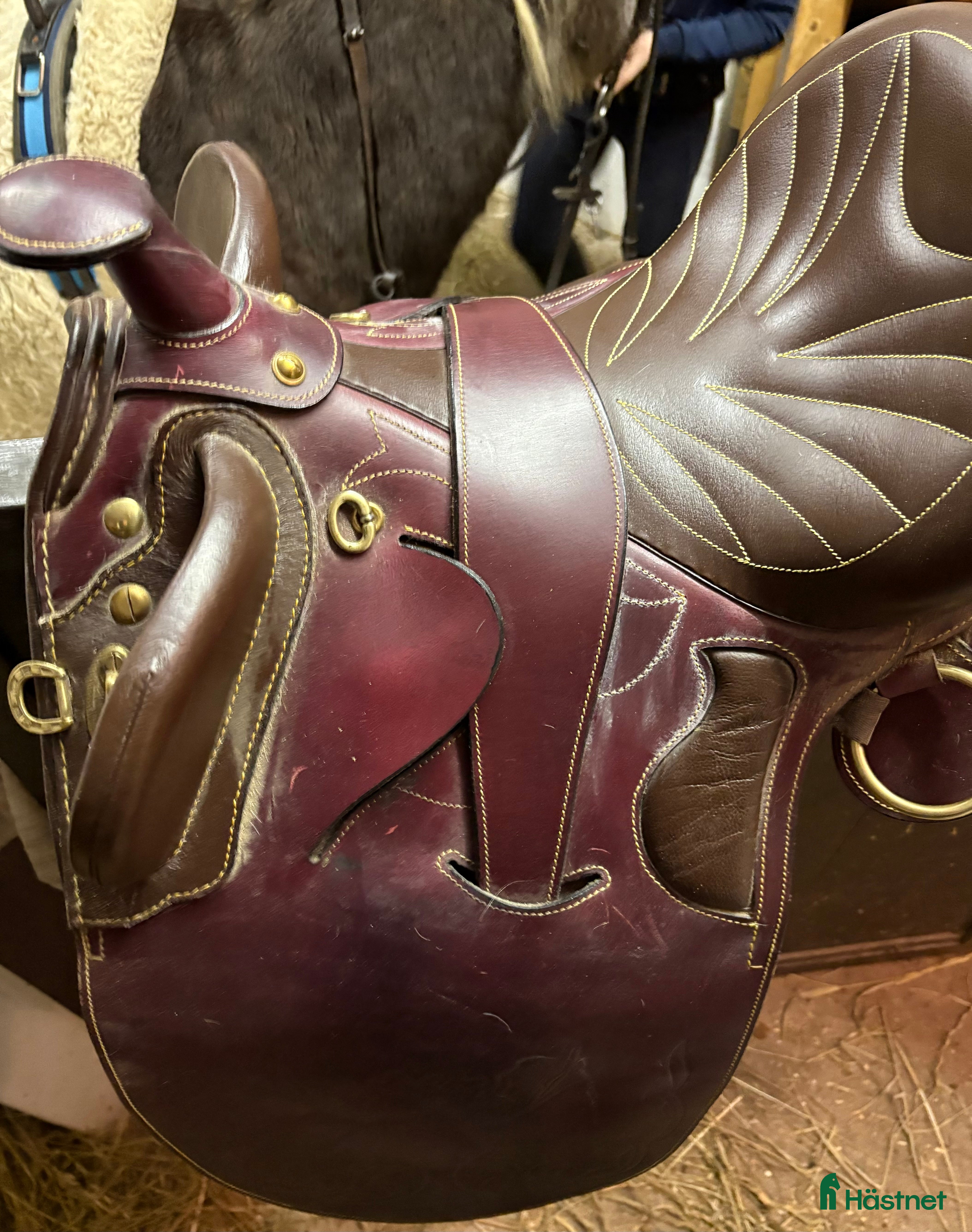 Sadlar hästutrustning till salu: Stocksadel med horn extremt bekväm  i Habo - Annons 1