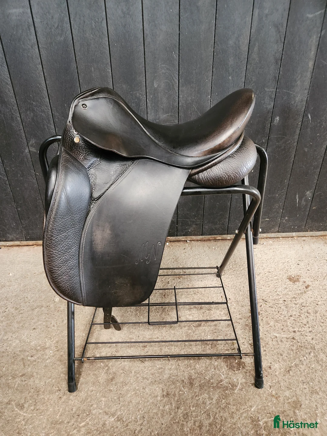 Sadlar hästutrustning till salu: Morris and Noland dressyrsadel i Rimbo - Annons 2