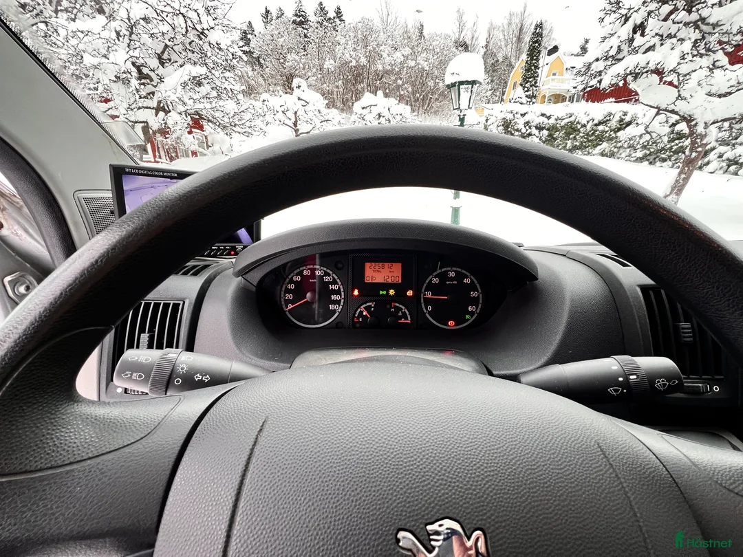 Hästlastbilar  fordon & transport till salu: Peugeot Boxer Equitrek B-kortslastbil - Annons 5