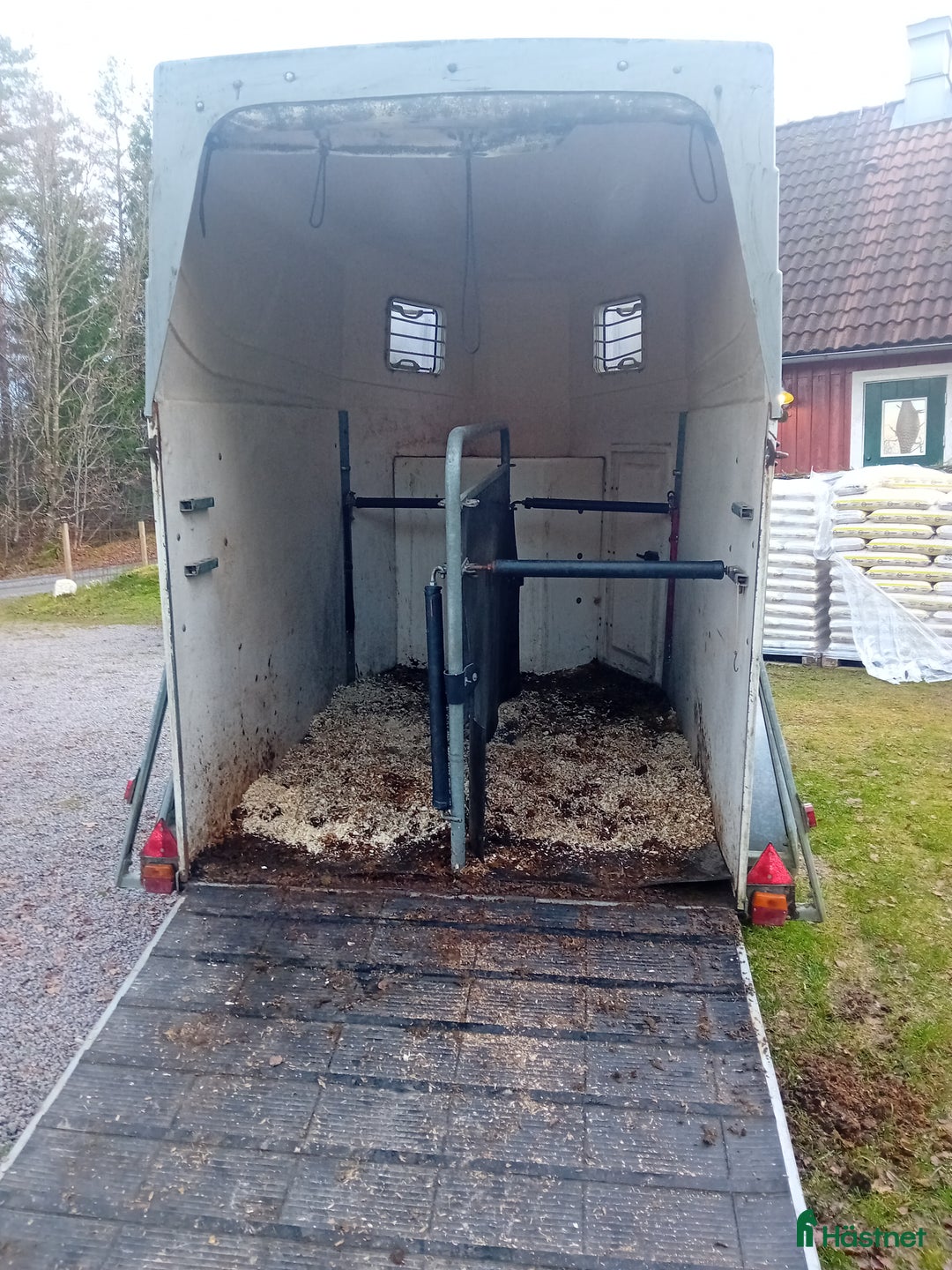 Hästtransporter  fordon & transport till salu: Välvårdad ljus hästtransport  i Örkelljunga - Annons 3