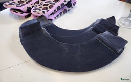 Benskydd hästutrustning till salu: Skydd samt boots  i Luleå - Bild 2