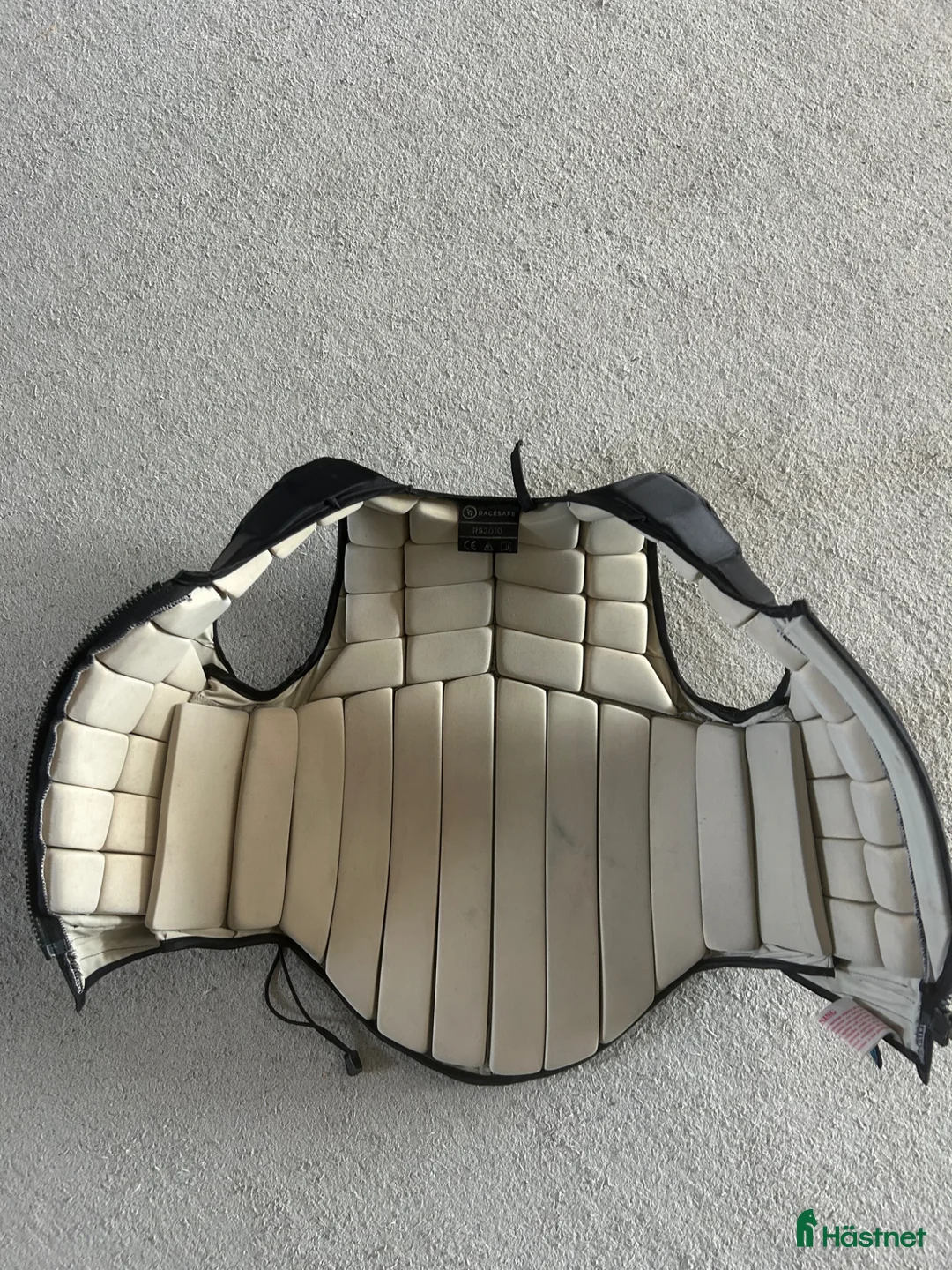 Säkerhetsvästar ryttarutrustning till salu: Racesafe  - Annons 2