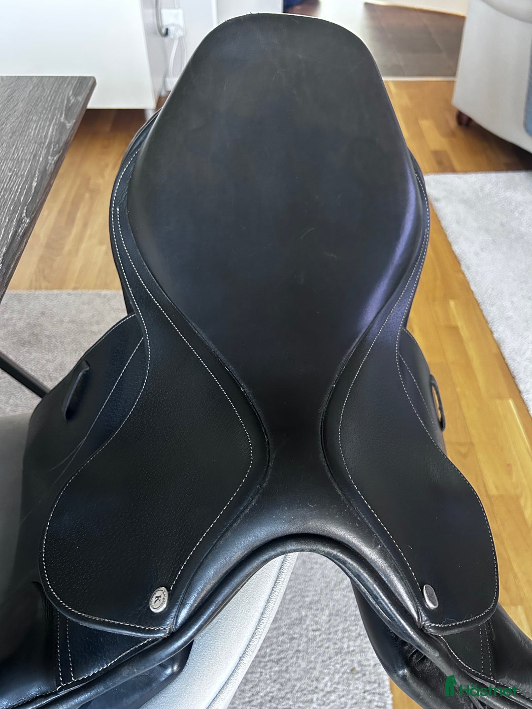 Sadlar hästutrustning till salu: Knights Siddhant hoppsadel i Varberg - Annons 2