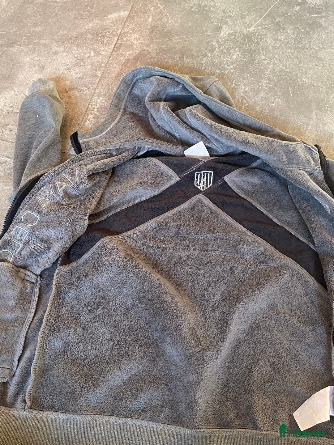 Övrigt Ridkläder ryttarutrustning till salu: Maya delorez hoddie i Lyckeby - Annons 4