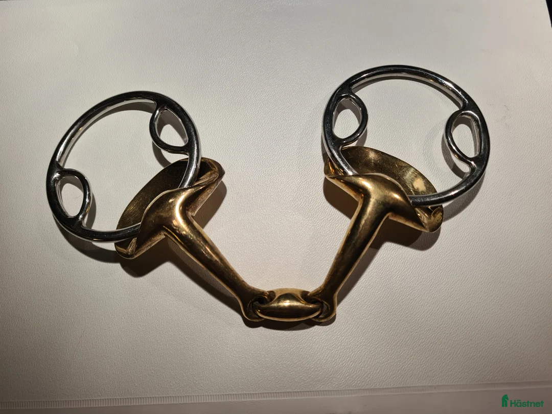 Bett hästutrustning till salu: Stubben Golden Wings bett, 13,5 cm, 4in1 3-delat i Rimbo - Annons 1