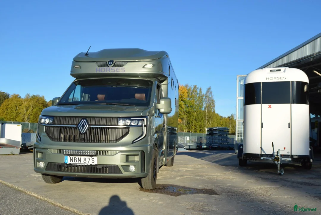 Hästlastbilar  fordon & transport till salu: Paragan 5-sits stuteri 2025 Hästlastbil - Annons 2
