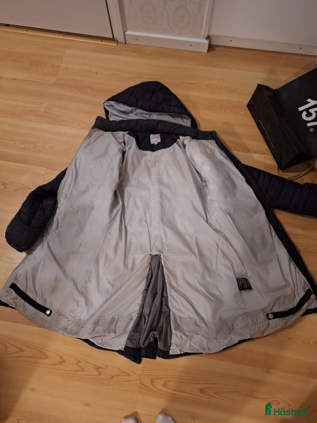 Jackor & Kavajer ryttarutrustning till salu: Snygg uhipjacka i Sturkö - Annons 5