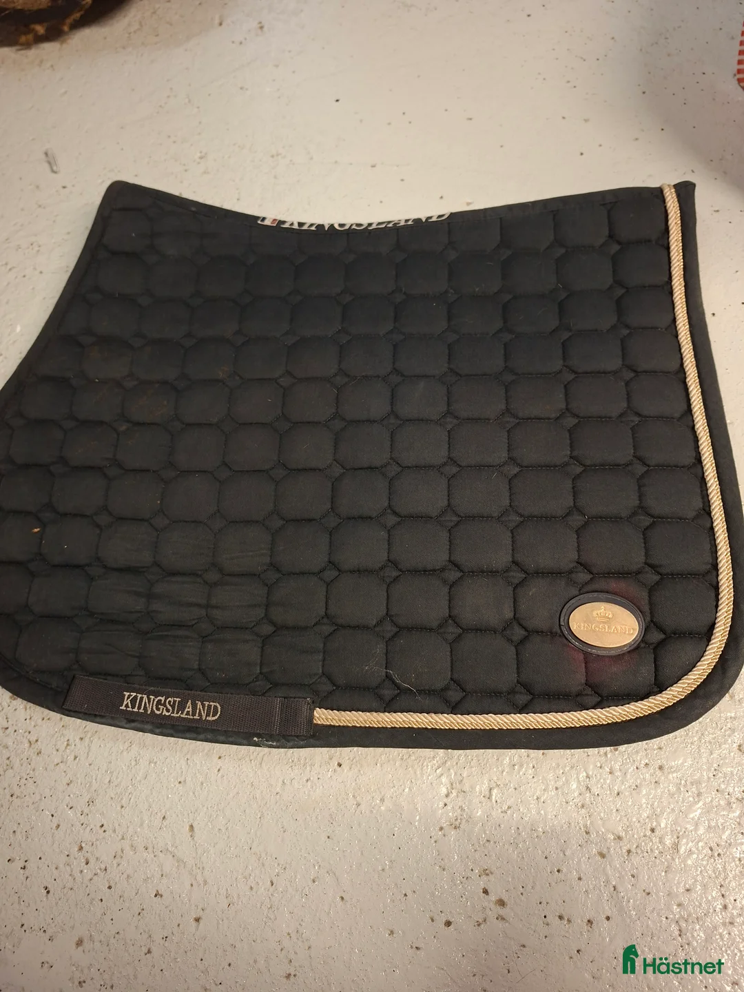 Schabrak & Vojlockar hästutrustning till salu: Kingsland schabrak  i Jättendal - Annons 1