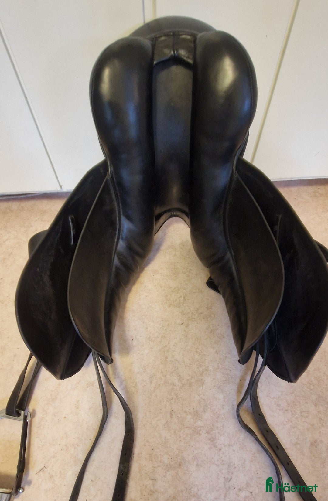 Sadlar hästutrustning till salu: Fin dressyrsadel i Karlstad - Annons 3