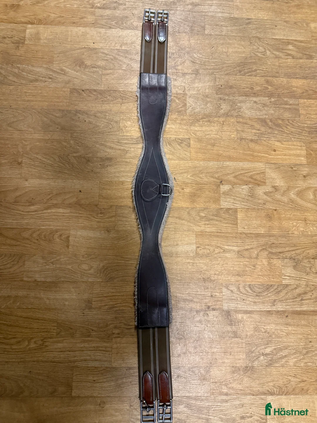 Sadeltillbehör hästutrustning till salu: Equipe sadelgjord i Vadstena - Annons 1